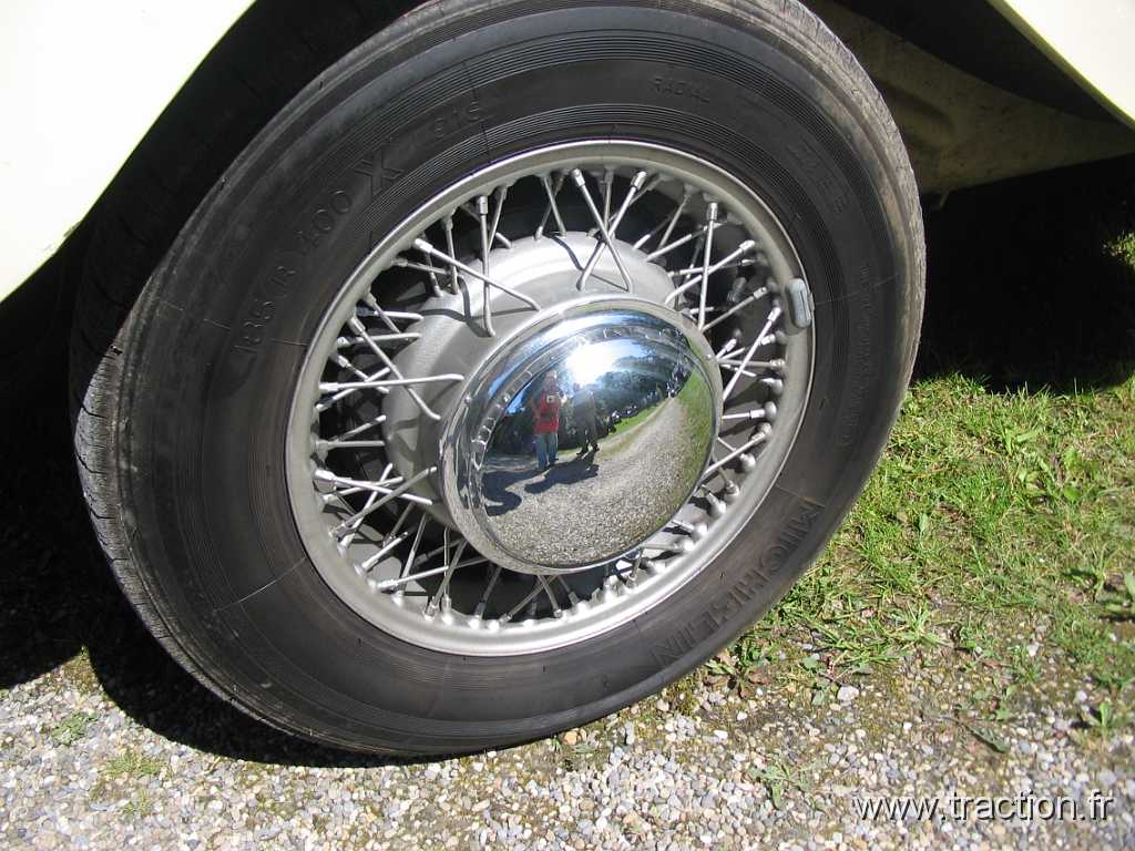 IMG_4436.JPG - 2012/06/16 - 21ème Rallye des Traction CCCS - Moulin de Bas-Walheim - Traction 15 Six découvrable, jantes à rayons (Accessoires d'époque)