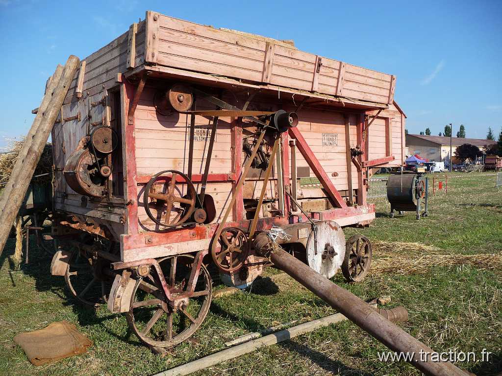 2015_Dessenheim_19.JPG - 23/08/2015 - 68600 DESSENHEIM - 7ème Fête du Tracteur d'époque - Le battage