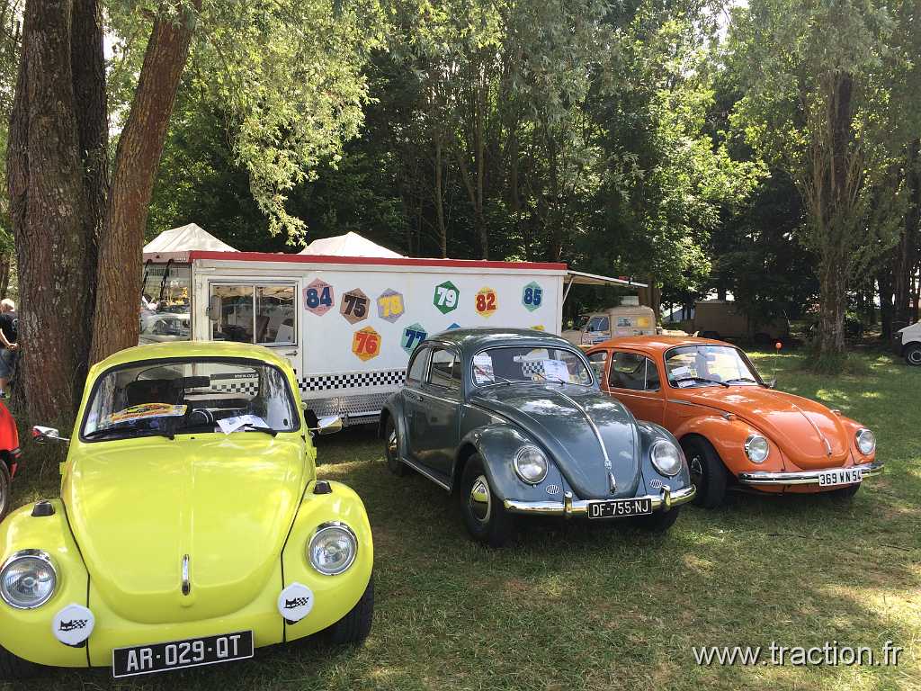 IMG_5937.JPG - Retro'meuse Auto à Madine, le 13 et 14 Juin 2015, Volkswagen Coccinelle