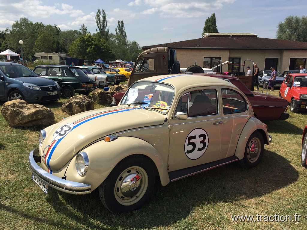 IMG_5946.JPG - Retro'meuse Auto à Madine, le 13 et 14 Juin 2015, Volkswagen Coccinelle du film, numéro 53