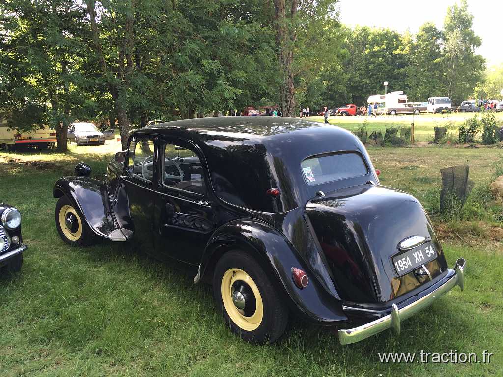 IMG_6064.JPG - Retro'meuse Auto à Madine, le 13 et 14 Juin 2015, Citroën Traction 11 B de 1954