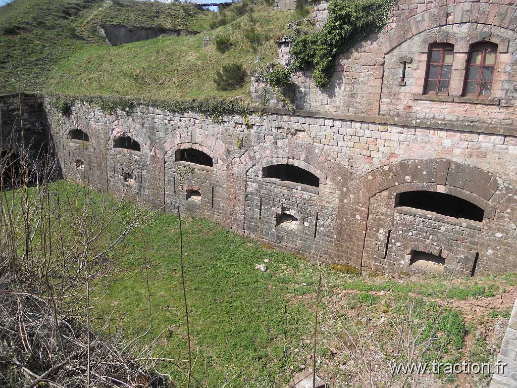 2015_Rodage-126.JPG - 12/04/2015 - 90200 GIROMAGNYFort de Giromagny ou Fort DorsnerFoss  gauche de l'entre