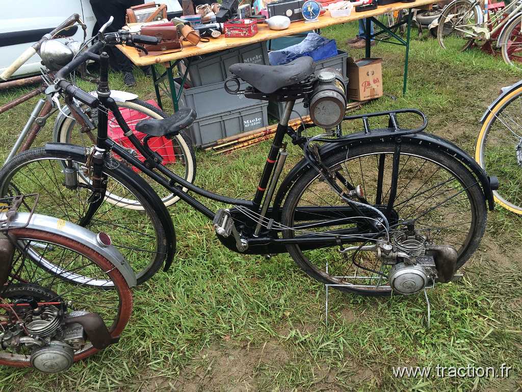 IMG_0116.JPG - RETRO MEUS'AUTO - Lac de Madine - Vélo moteur