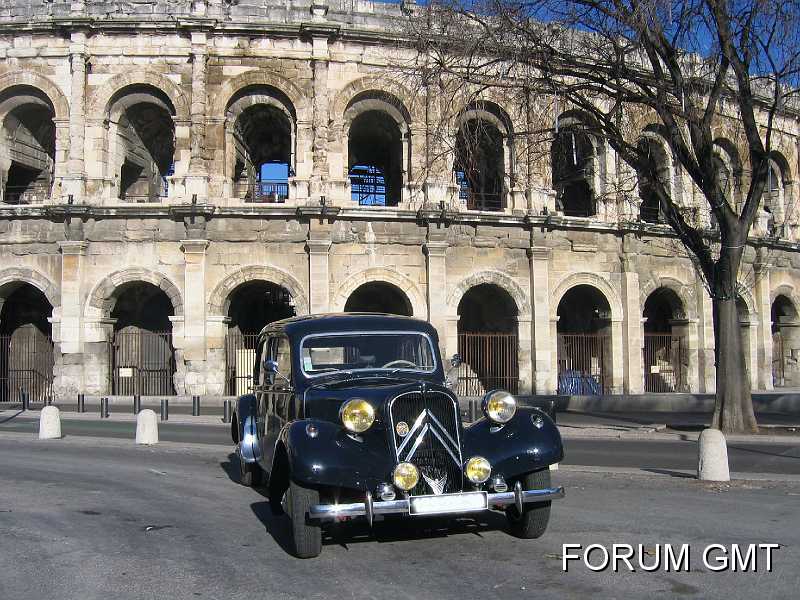 Jacques_Auvergne02.JPG - Ma 11BL de la photo à été immatriculé le 26 juin 1954 et ma 7B en cours de restauration le 26 juin 1934. Belle coïncidence, n’est ce pas ? J’espère que tu vas avoir le plus beau ‘book’ des 75 ans de la Traction. Jacques de Nimes. Traction Universelle Languedoc, Allias "Jacques 7B 1934" sur la GMT ……….My 11BL on the photo was registered June 26, 1954 and my 7B being restored June 26, 1934. Nice coincidence, isn't it? I hope you'll have the best 'book' for the 75 years of Traction. Jacques de Nimes, Universal Traction Languedoc, Allias "Jacques 7B 1934" on the GMT