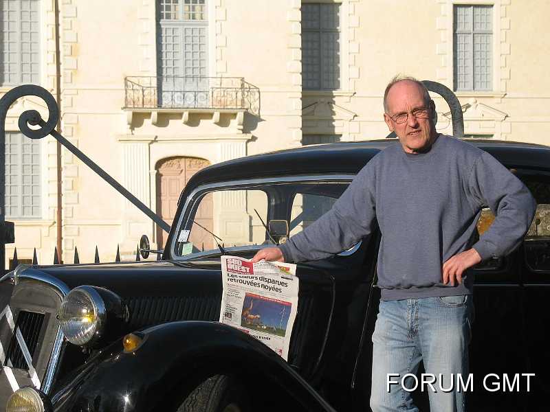 Marc_40_02.JPG - Bonjour,Photos prises le 20/12/09,Lieu : devant le château de Poyanne (40) reproduction de Cheverny, (châteaude Moulinsart)Traction 11 BL de 1952, en ma possession depuis 35 ans, rêve de gosse que j’ai pu réaliser à l'âge de 25 ans……….Hello,Pictures taken on December 20th 2009In front of the Chateau de Poyanne (40), a reproduction of Cheverny (Chateaud de Moulinsart)1952 Traction 11BL of 1952, which I own since 35 years, a boy's dream, which I was able to make true at the age of 25.Marc 40
