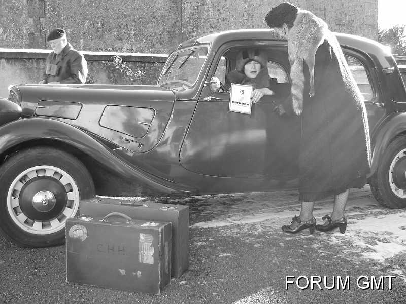 Robert_Whittaker02.JPG - Les photos ont été prises dans le village de Bassac (Charente)Date: 20 décembre 2009Modèle: Traction 7CAnnée: 1936Bob Whittaker   ……….Pictures were taken in the village of Bassac (Charente FRANCE)Date:  20th december 2009Car:   Citroën Traction avant 7CYear:  September 1936Bob Whittaker